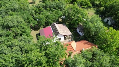 Idyllisches Landhaus im Grünen und doch nah zu Budapest (AAA) (FB001)