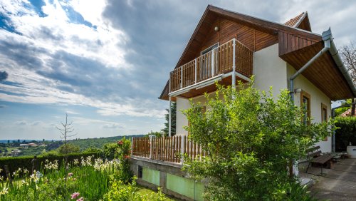 (AAA) Charmantes, erweiterungsfähiges Landhaus mit Weitblick – Ruhe &amp; Natur pur! (CM300)