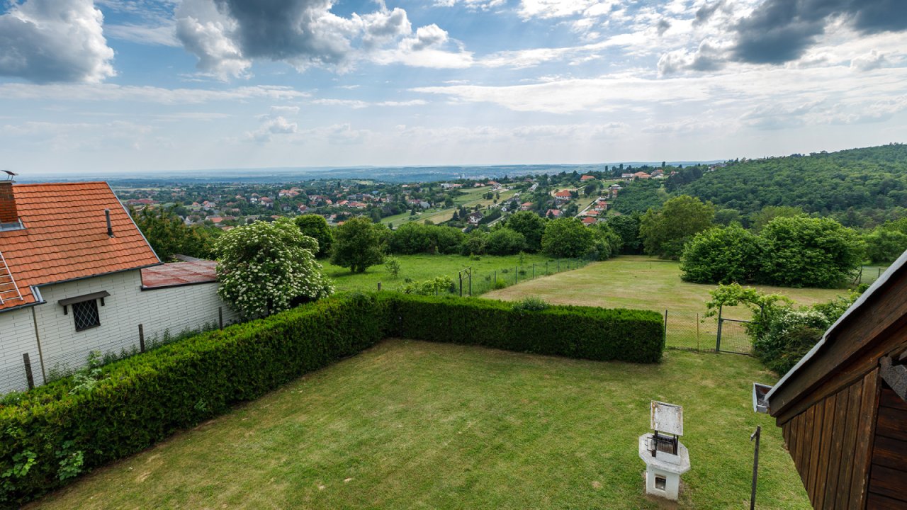 (AAA) Charmantes, erweiterungsfähiges Landhaus mit Weitblick – Ruhe &amp; Natur pur! (CM300)