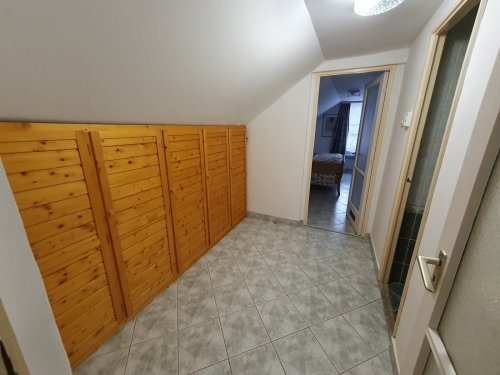 (BAA) Familienhaus mit Teich und großem Grundstück in Ruhelage (CM117-4)