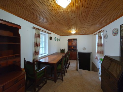 (BAA) Familienhaus mit Teich und großem Grundstück in Ruhelage (CM117-4)