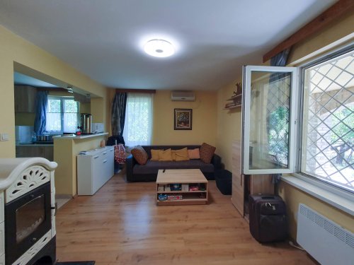 (BAA) Familienhaus mit Teich und großem Grundstück in Ruhelage (CM117-4)
