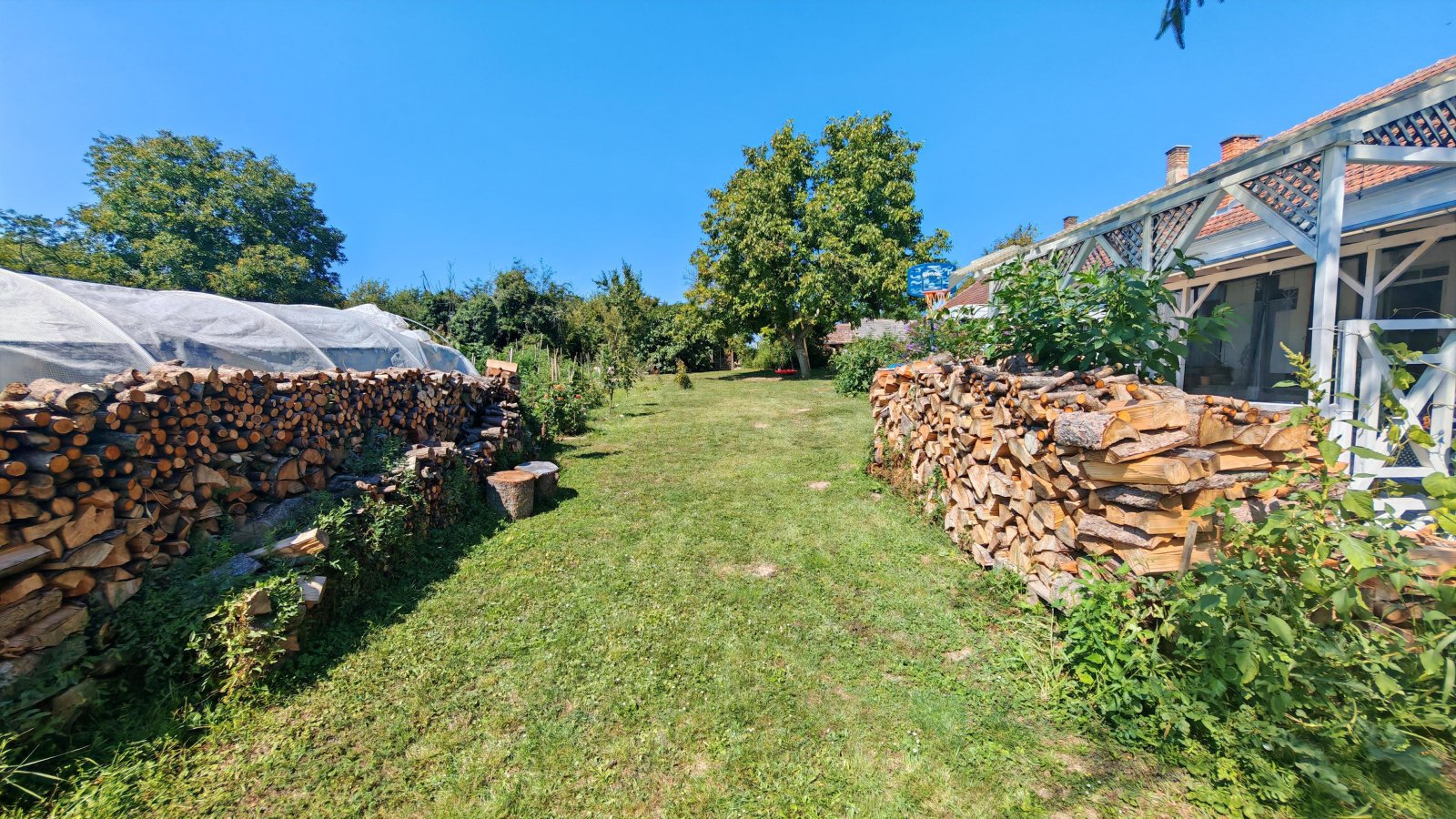 (BAA) Traumanwesen in Ungarn: 25.800 m² Grundstück, 180 m² Wohnfläche – ideal für Pferdehaltung und Selbstversorger (AAA) (MW003)