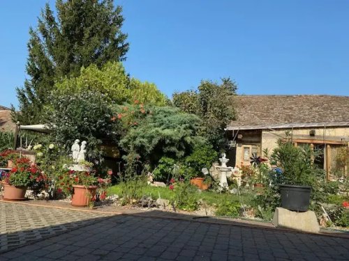 (ABA) Idyllischer &amp; privater Vierseit-Hof mitten in den Weinbergen (IS4526)