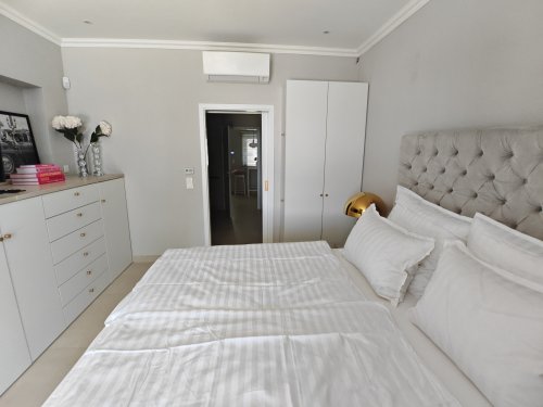 Traumhaftes Designer-Anwesen über dem Balaton mit Seeblick &amp; eigenem Bootsliegeplatz (CM222-2)