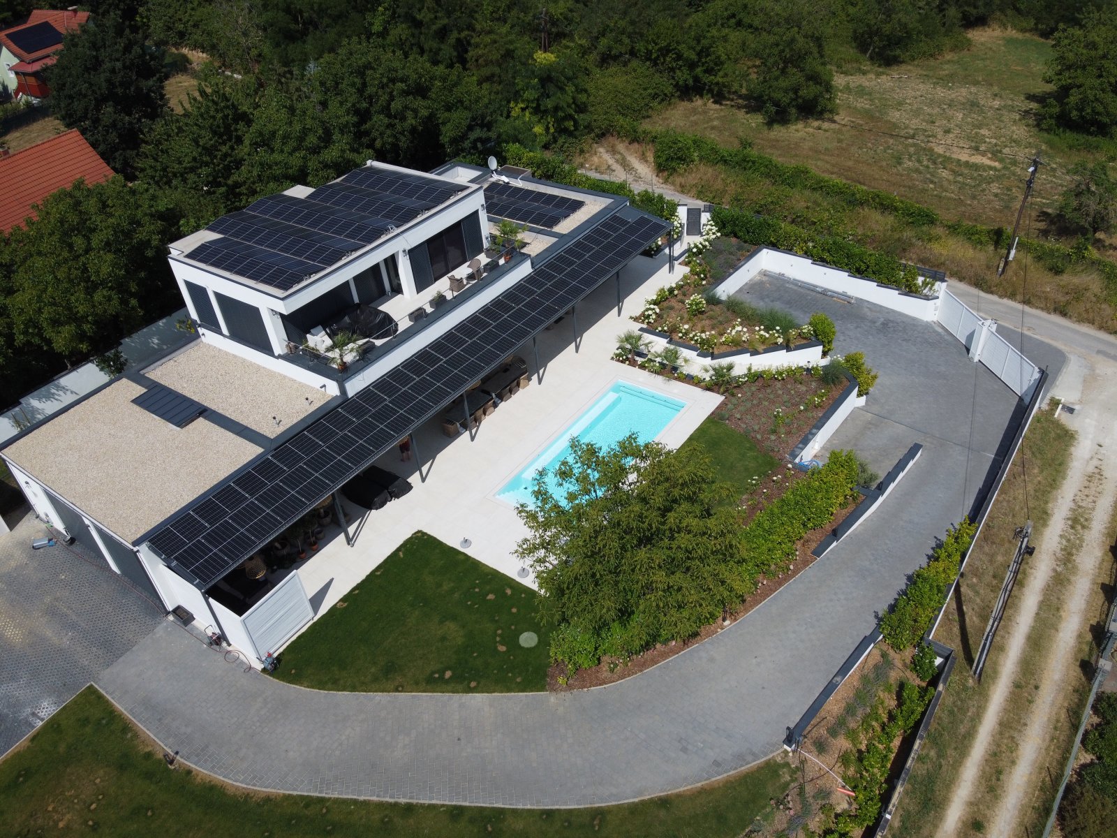 Traumhaftes Designer-Anwesen über dem Balaton mit Seeblick &amp; eigenem Bootsliegeplatz