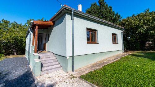 Komplett renoviertes Familienhaus in guter Wohnlage (AAA) (33837)