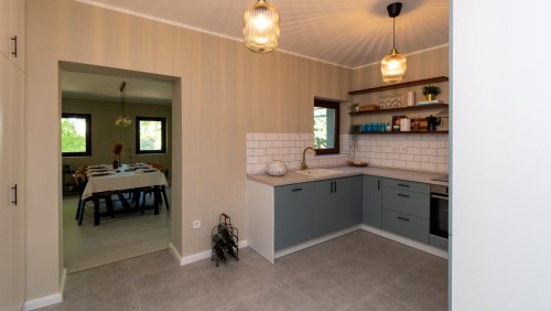 Komplett renoviertes Familienhaus in guter Wohnlage (AAA) (33837)