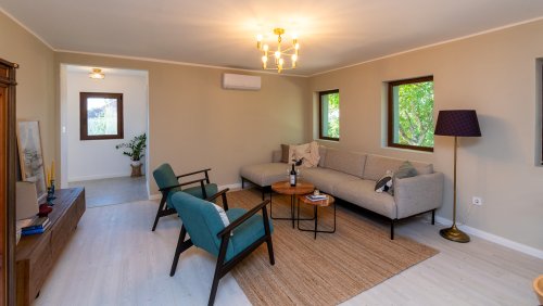 Komplett renoviertes Familienhaus in guter Wohnlage (AAA) (33837)