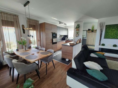 Moderner Bungalow mit Doppelgarage in Ják (WH3611)