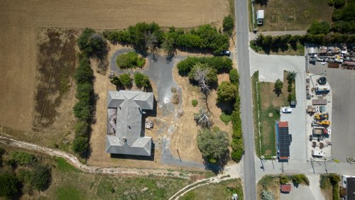 (ACA) Historische Villa am Rande des Balaton möchte aus dem Dornröschenschlaf erweckt werden (44073)
