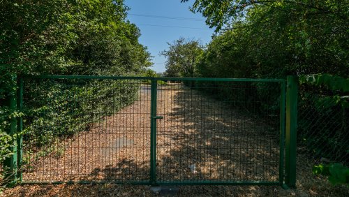 (ACA) Historische Villa am Rande des Balaton möchte aus dem Dornröschenschlaf erweckt werden (44073)