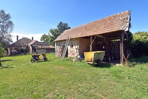 2 Landhäuser nebeneinander, eins bereits renoviert (BBA-FER0910) (FER0910)