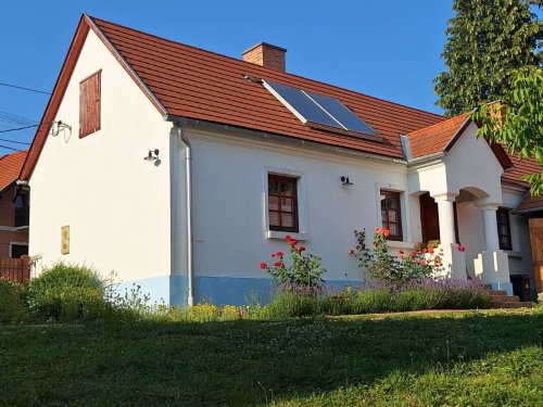 Wunderschön renoviertes Bauernhaus bei Österreich (AAA) (RV014)