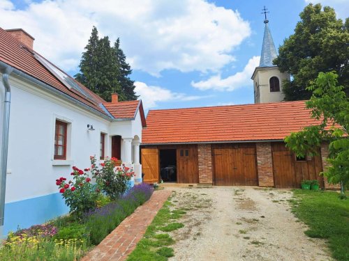 Wunderschön renoviertes Bauernhaus bei Österreich (AAA) (RV014)