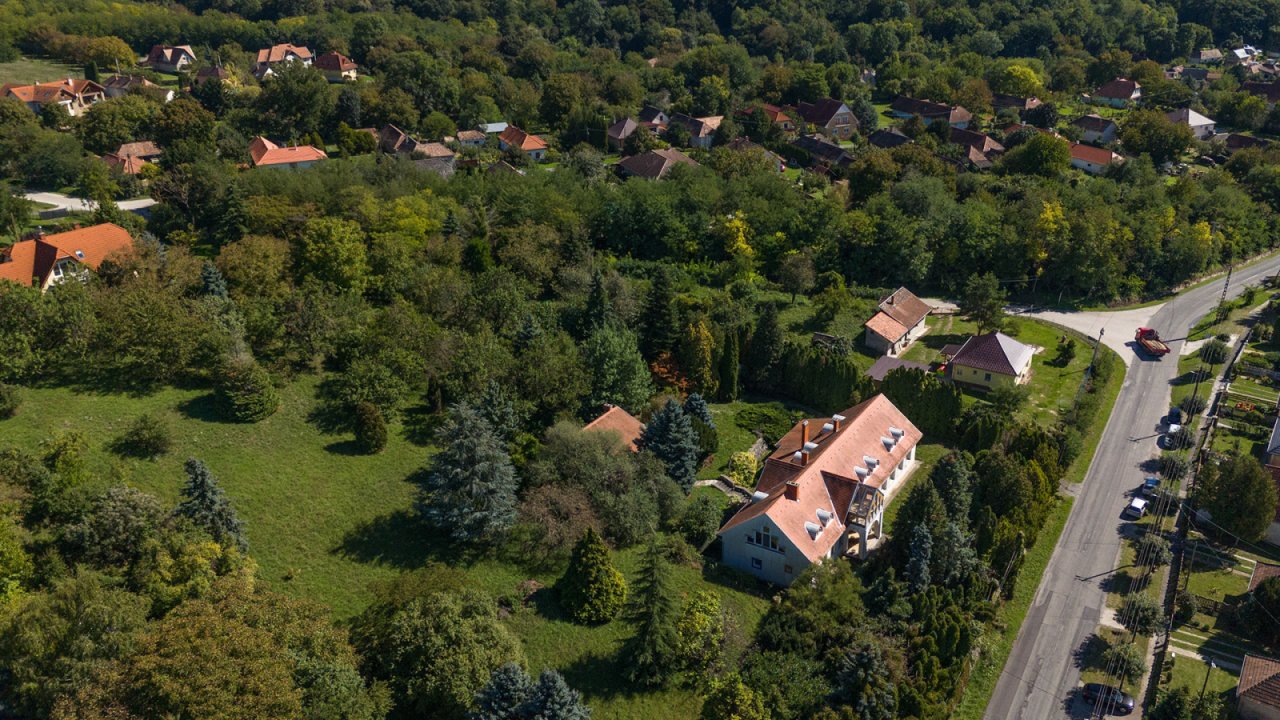 (AAA) Historisches Gebäude als Atelier, Seminarhaus oder großes Wohnhaus (AAA) (33852)
