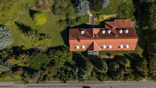 (AAA) Historisches Gebäude als Atelier, Seminarhaus oder großes Wohnhaus (AAA) (33852)