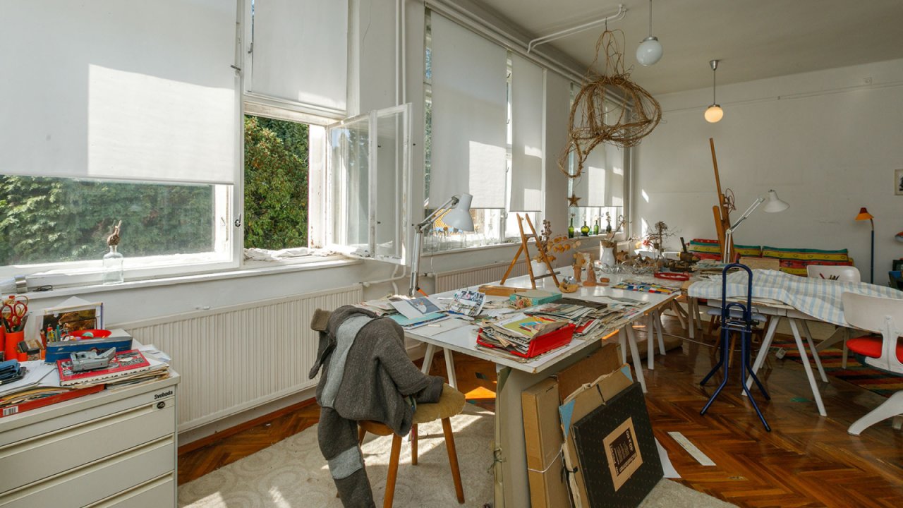 (AAA) Historisches Gebäude als Atelier, Seminarhaus oder großes Wohnhaus (AAA) (33852)