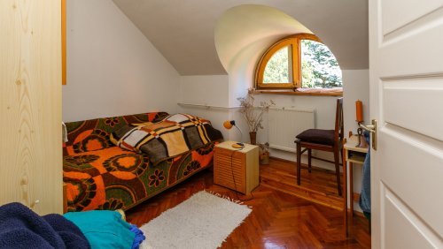(AAA) Historisches Gebäude als Atelier, Seminarhaus oder großes Wohnhaus (AAA) (33852)