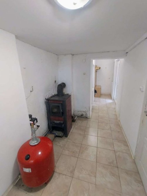 Renovierungsbedürftiges  Haus in ruhiger, harmonischer Umgebung bei Österreich (ACA) (RV012)