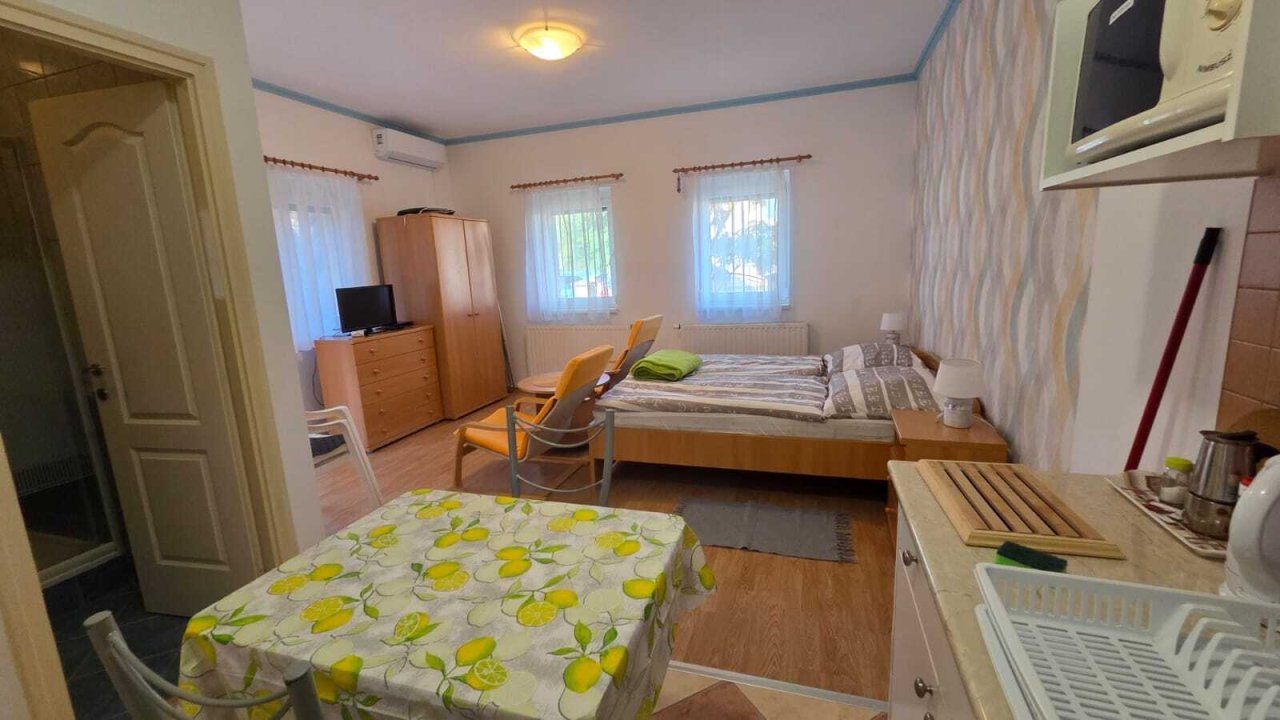 Exklusives und Gepflegtes Familienhaus in ruhiger, zentraler Lage Nähe Balaton (IB25204)