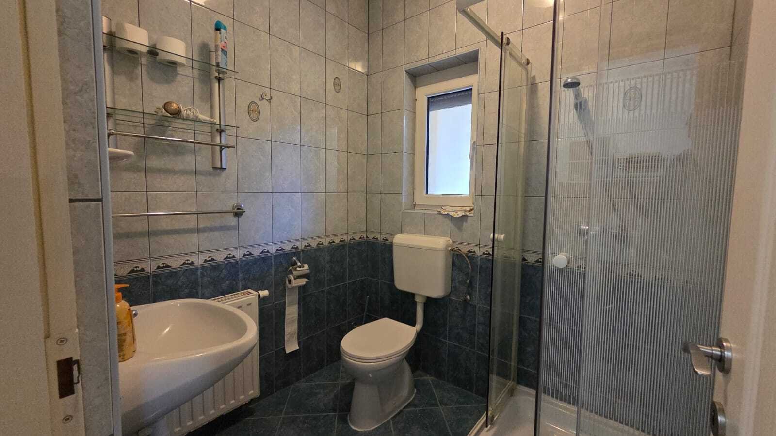 Exklusives und Gepflegtes Familienhaus in ruhiger, zentraler Lage Nähe Balaton (IB25204)
