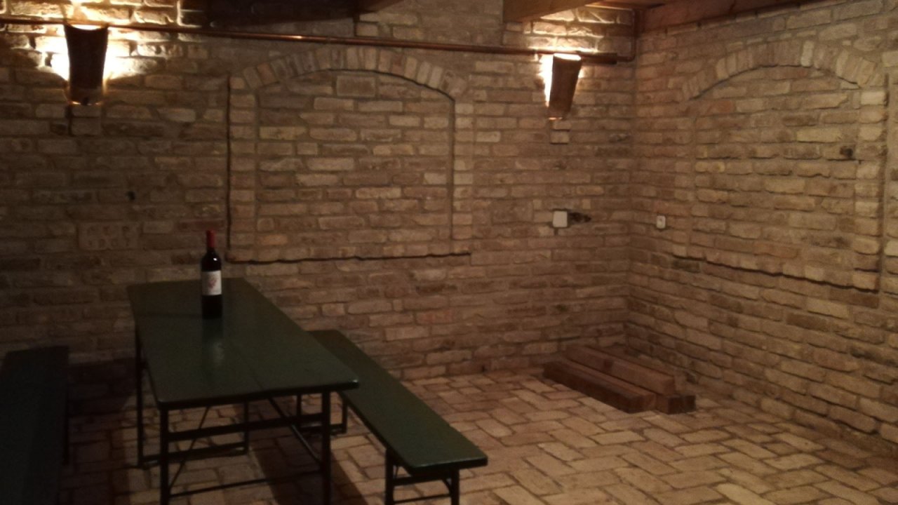 (AAA) Großes Stadthaus mit Balaton-Panorama und Geschäftsmöglichkeiten (33561)