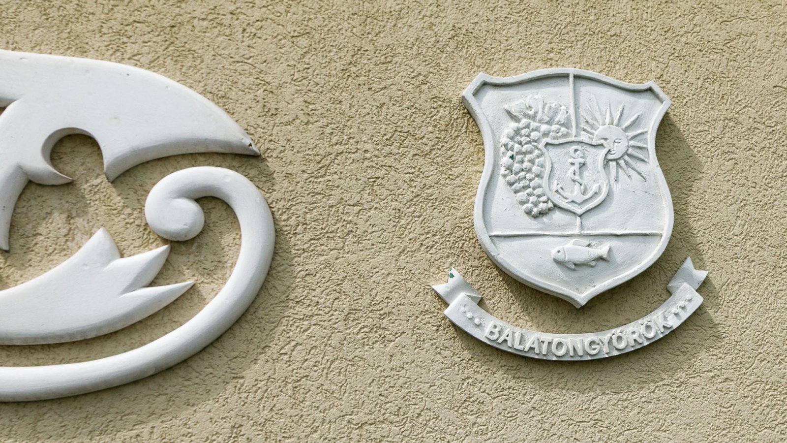 (AAA) Großes Stadthaus mit Balaton-Panorama und Geschäftsmöglichkeiten