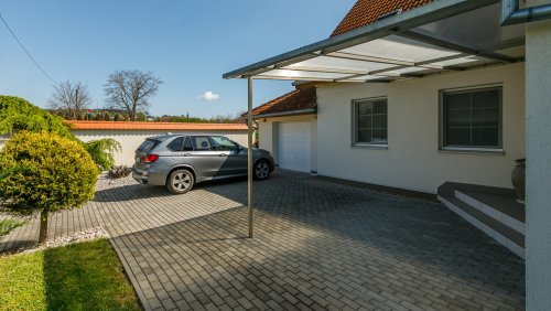 (AAA) Luxuriöses Anwesen am Nordufer mit Seepanorama (33562)