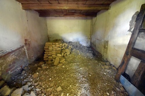 (BBA) Teilrenoviertes Bauernhaus mit großem Grundstück &amp; Nebengebäuden (FER2710)