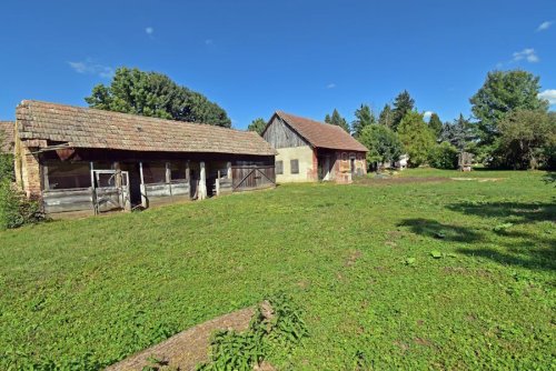 (BBA) Teilrenoviertes Bauernhaus mit großem Grundstück &amp; Nebengebäuden (FER2710)