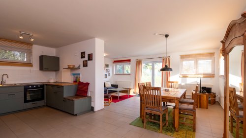 (AAA) Solides, helles Apartmenthaus in sehr guter Lage (33772-2)