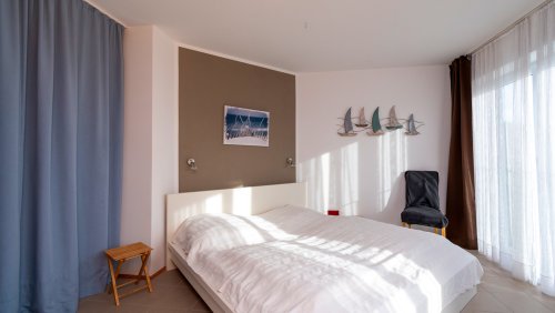 (AAA) Solides, helles Apartmenthaus in sehr guter Lage (33772-2)