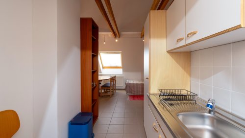 (AAA) Solides, helles Apartmenthaus in sehr guter Lage (33772-2)