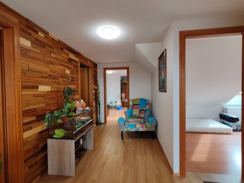 (AAA) Gepflegtes Familienhaus mit Panoramablick Nähe Österreich (RV024)