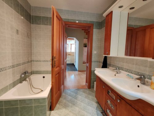 (AAA) Gepflegtes Familienhaus mit Panoramablick Nähe Österreich (RV024)