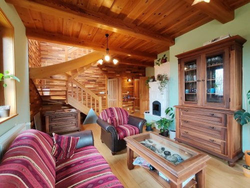 (AAA) Gepflegtes Familienhaus mit Panoramablick Nähe Österreich (RV024)