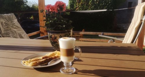 (AAA) Bürgerliches Einfamilienhaus in der Gartenlage der netten Gemeinde Tapolca (EH006)