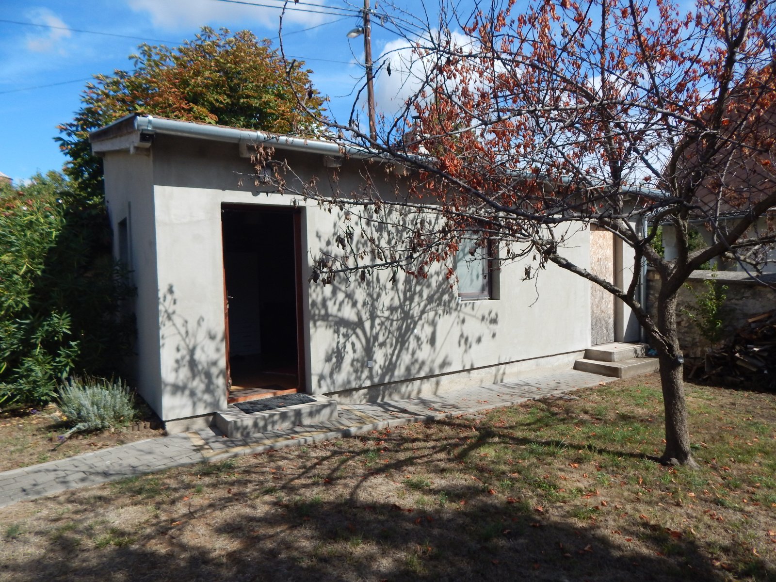 (AAA) Bürgerliches Einfamilienhaus in der Gartenlage der netten Gemeinde Tapolca (EH006)
