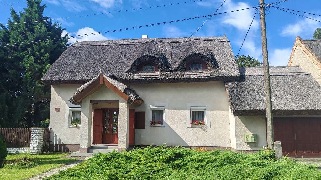 (BAA) Schönes Reetdachhaus an der österreichischen Grenze