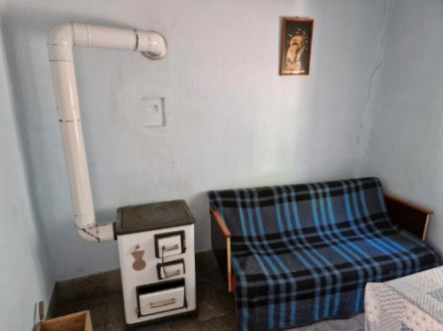 (ACA) Gut erhaltenes Bauernhaus im Orginalzustand und viel Grund (ROG09)
