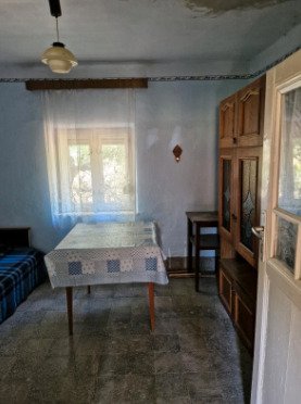 (ACA) Gut erhaltenes Bauernhaus im Orginalzustand und viel Grund (ROG09)