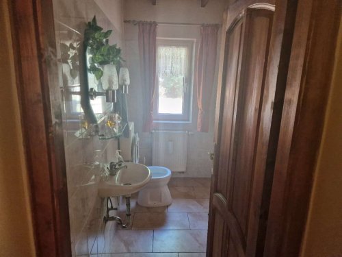 (AAA) Ein tolles renoviertes Landhaus mit großem Grund in ruhiger Lage (ROG03)
