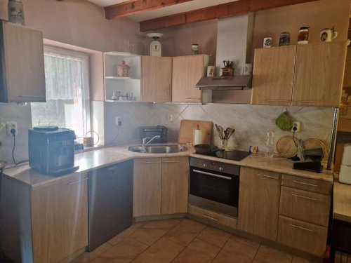 (AAA) Ein tolles renoviertes Landhaus mit großem Grund in ruhiger Lage (ROG03)
