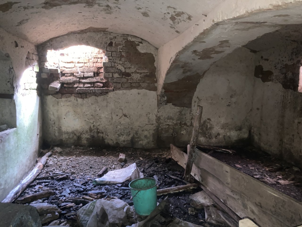 (ACA) Renovierungsbedürftiges Haus mit großem Grundstück &amp; Scheune (IMM529)