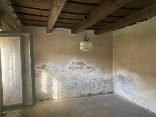 (ACA) Renovierungsbedürftiges Haus mit großem Grundstück &amp; Scheune (IMM529)