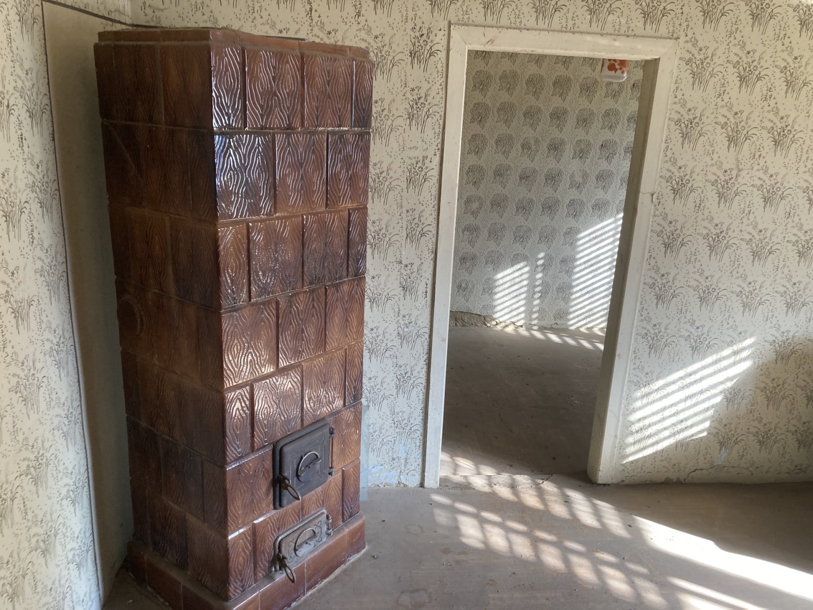 (ACA) Renovierungsbedürftiges Haus mit großem Grundstück & Scheune (IMM529)