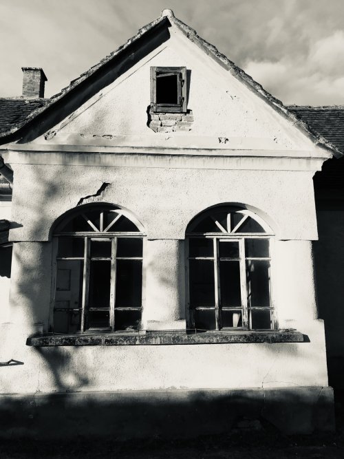 (ACA) Renovierungsbedürftiges Haus mit großem Grundstück &amp; Scheune (IMM529)