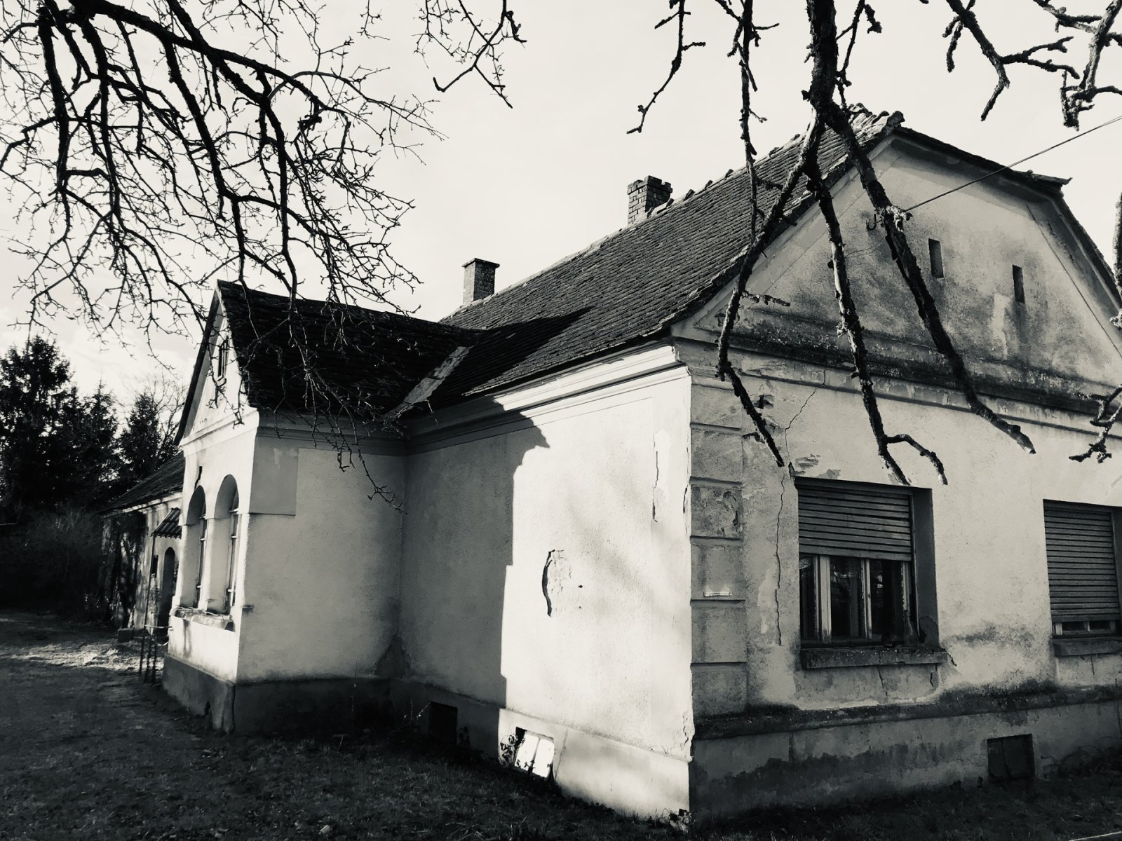 (ACA) Renovierungsbedürftiges Haus mit großem Grundstück & Scheune (IMM529)