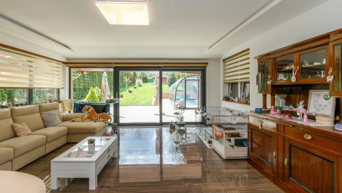 (AAA) Schickes Einfamilienhaus in ruhiger Lage bei Héviz (33859)